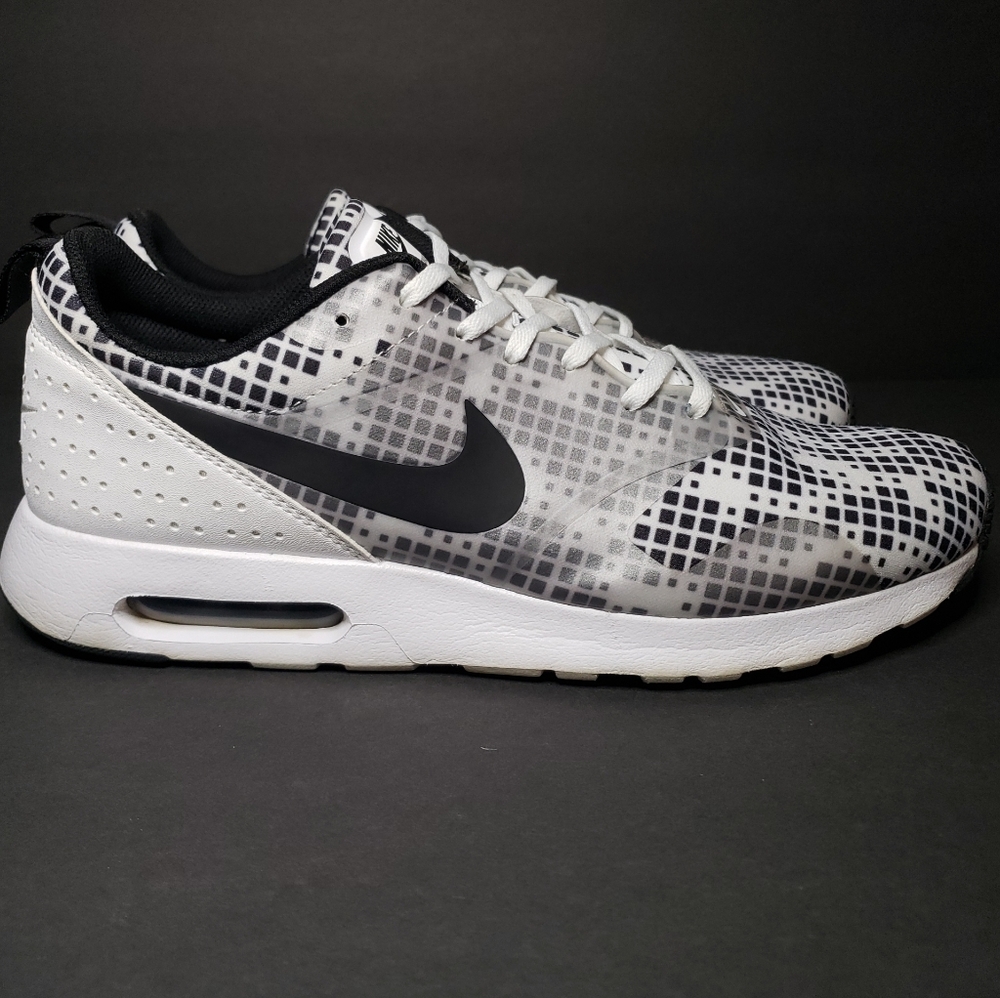 Nike Air Max Tavas Blk/Wht Mens 10.5